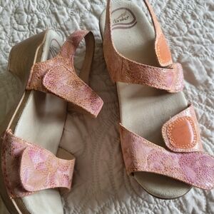 Dansko women's wedge-sandals sz 41=9.5